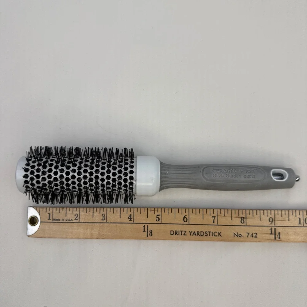 Olivia Garden Ceramic + Ion Tourmaline Thermal Round Hair Brush Grey White 1.25
